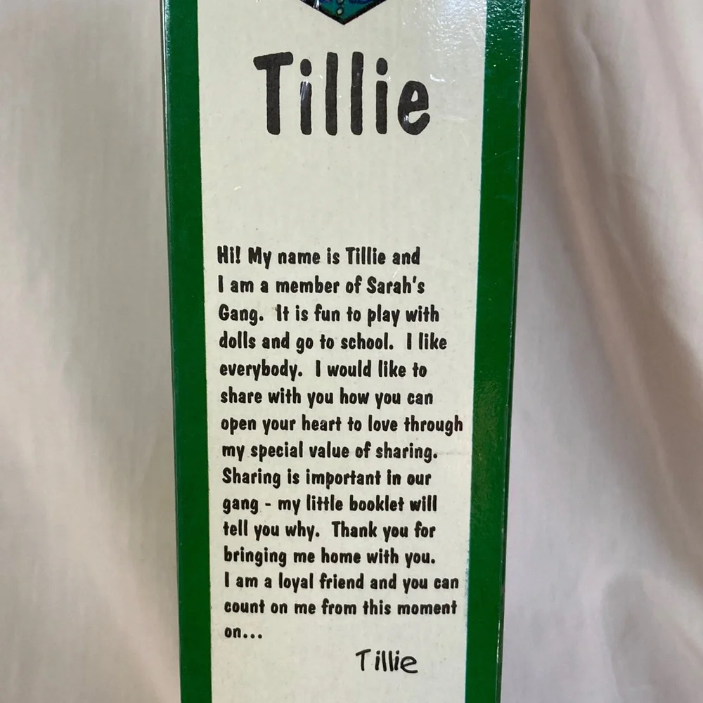 SARAH'S GANG FROM SARAH'S ATTIC - Tilly Teaches Sharing Booklet.NIB - Picture 9 of 11